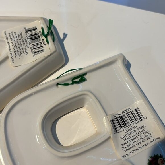 Royal Albert “old country roses” set of 2 letter dishes “A” “P” - Picture 5 of 7